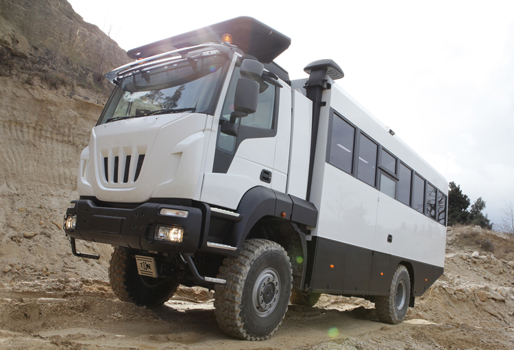 tekne vehicles for people transport desert bus